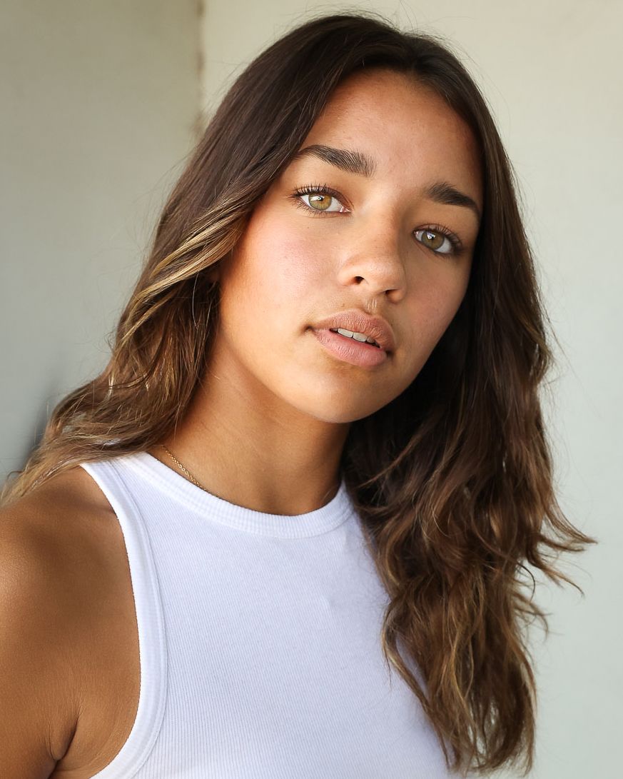 Evie – Adelaide Artist Management